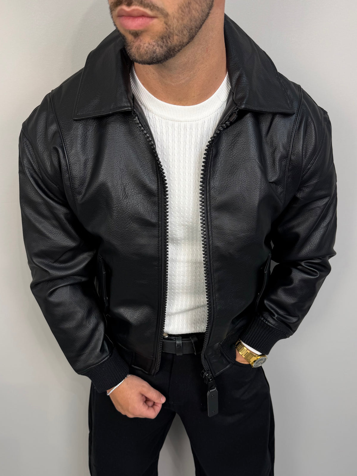 BOMBER LUIS