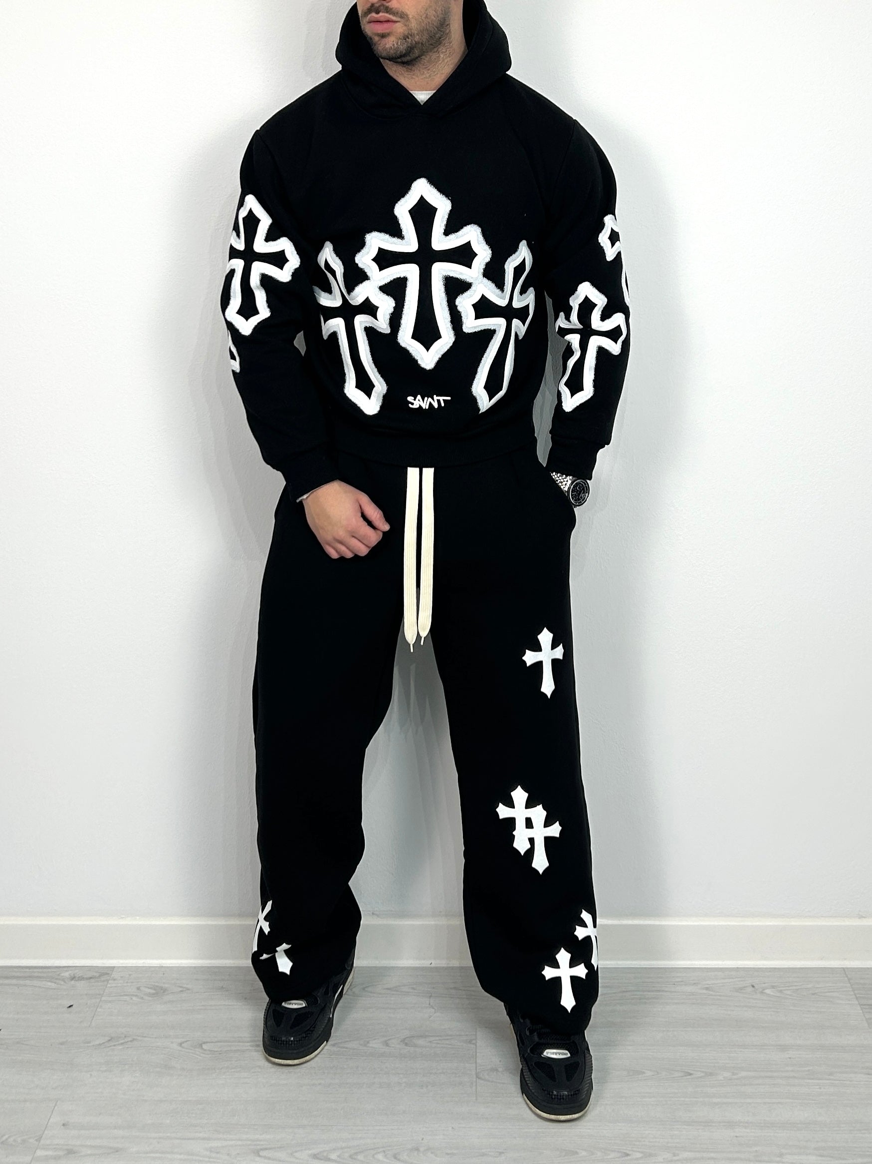 TRACKSUIT SAINT