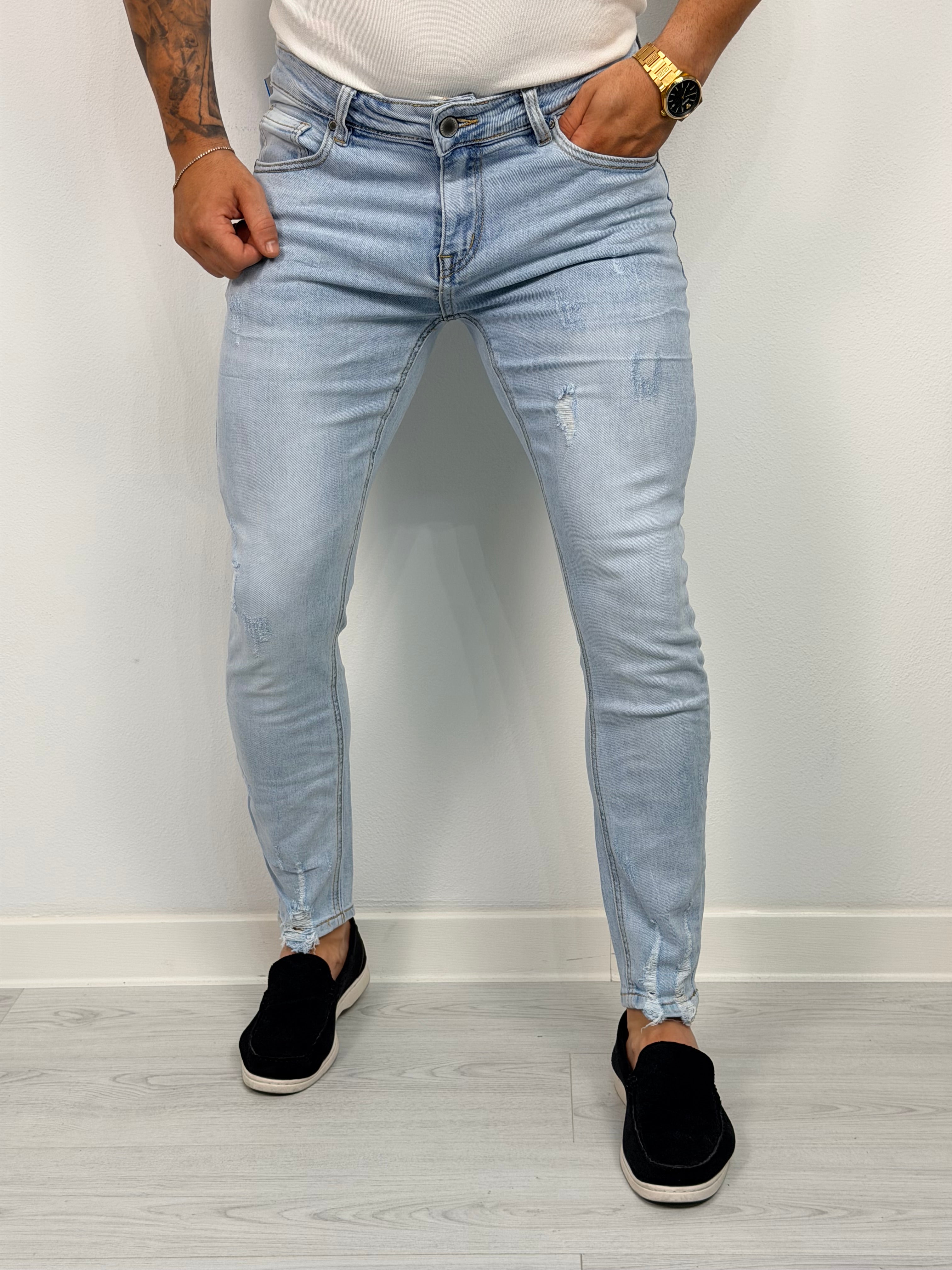DENIM AARON
