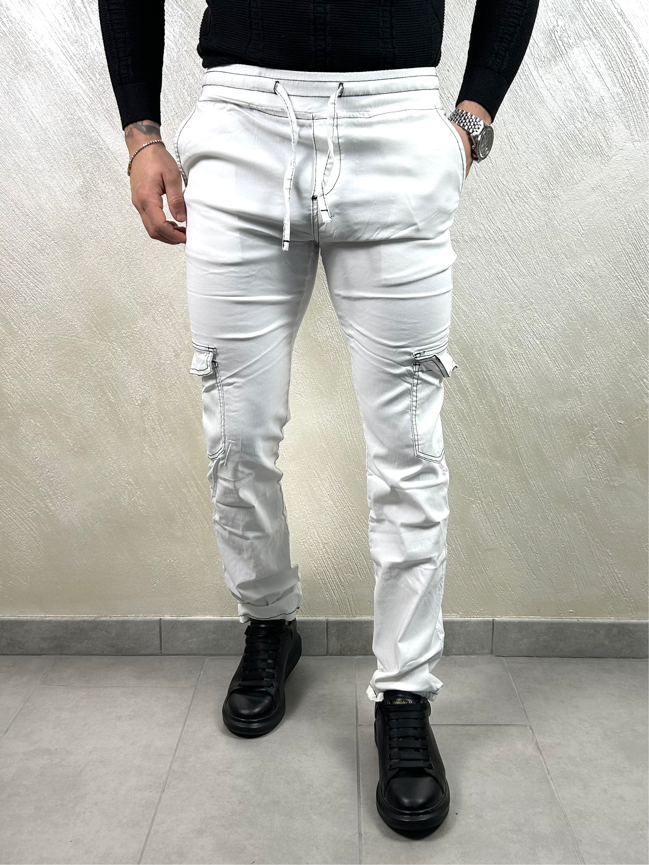 CARGO WHITE