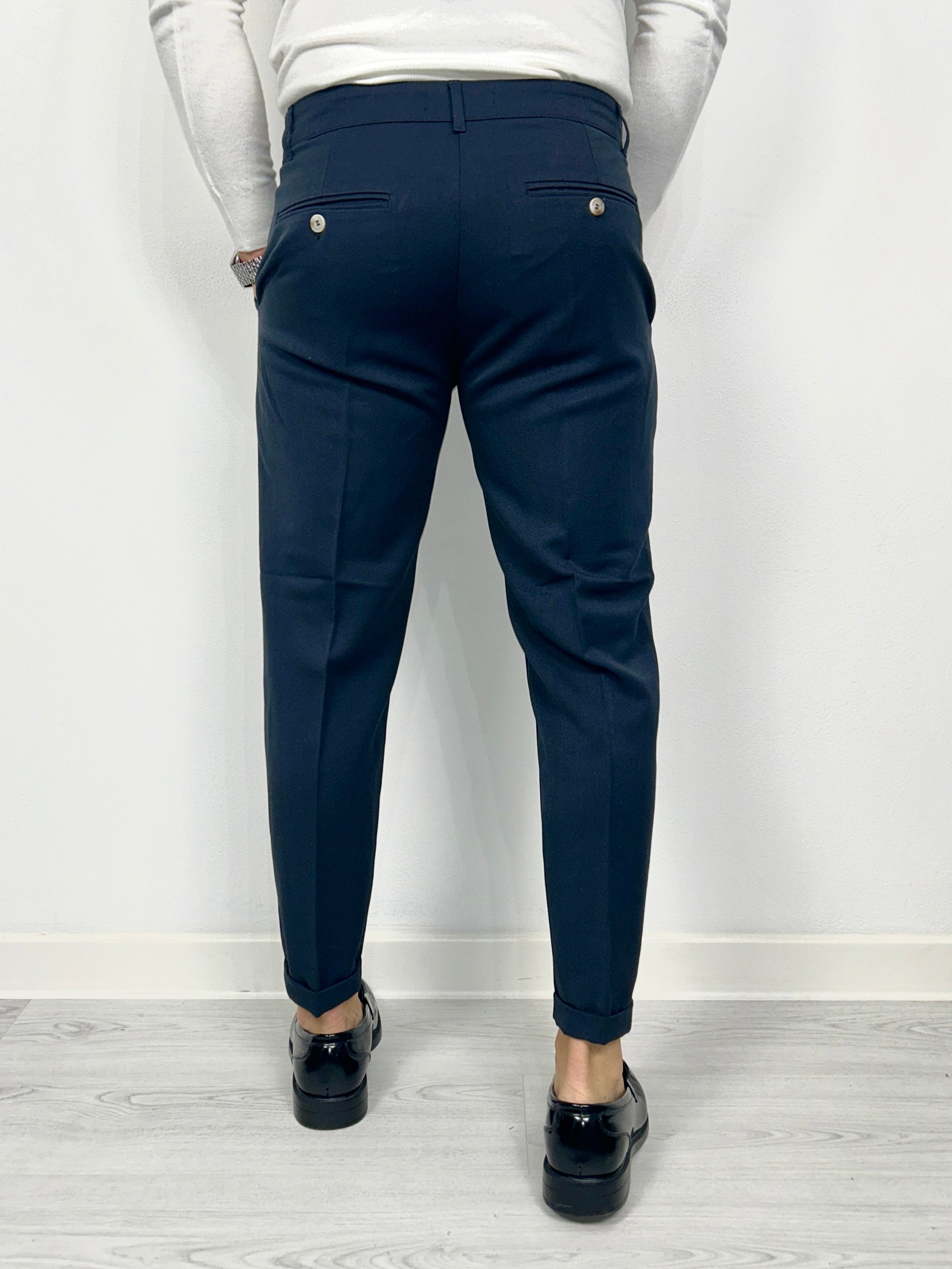 PANTA CAPRI ALEJANDRO TASCHE POSTERIORI